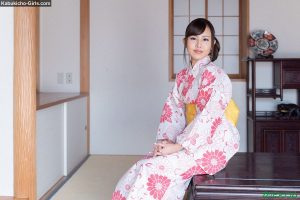 Emi Aoi - 浴衣が崩れないようにヤる孕ませ乱交3連続中出し