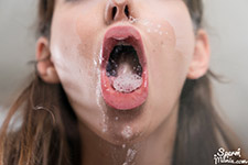 Tera Link Kisses You with a Mouthful of Cum