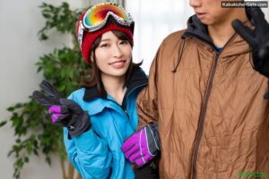 Miyu Morita - 雪山で遭難!彼氏の友達にNTR
