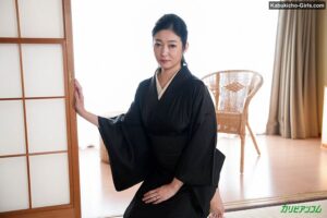 Ryu Enami - 夫の遺影の前で久々の接吻に性欲高まる未亡人