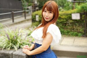 Chihiro Hinata - 男の肛門を舐めて興奮する色情マダムの中出しセックス