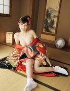 Yuria Tominaga 